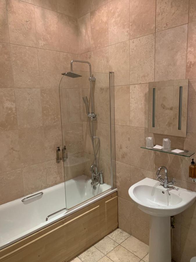 ניופורט The Waterloo Hotel & Bistro מראה חיצוני תמונה