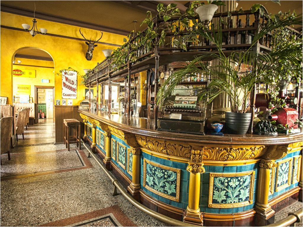 ניופורט The Waterloo Hotel & Bistro מראה חיצוני תמונה